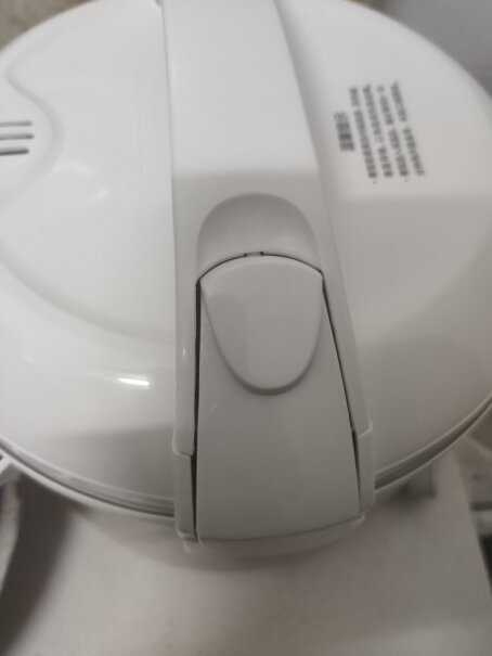 美的电饭煲精铸发热盘电饭煲的线可以拿得出来吗？