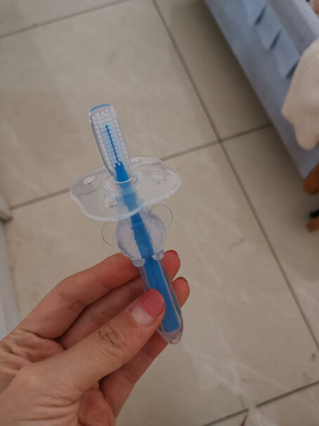 樱舒婴儿牙刷儿童牙刷硅胶训练阶段宝宝软毛幼儿牙刷1-2-3岁亲：这个牙刷是硅胶的？