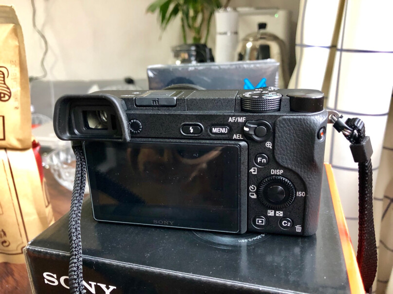 微单相机SONY ILCE-6400 Vlog微单相机使用情况,对比哪款性价比更高？