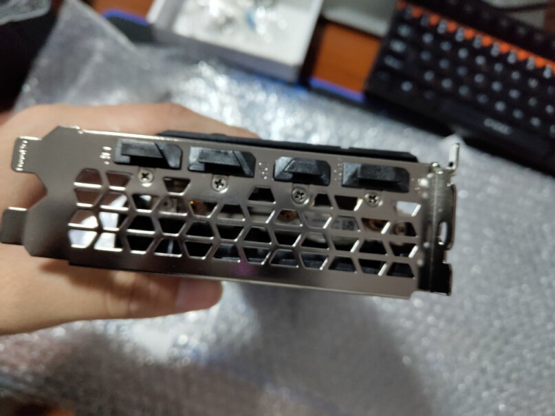 显卡技嘉GTX1660Ti/1660S深度剖析测评质量好不好！质量好吗？