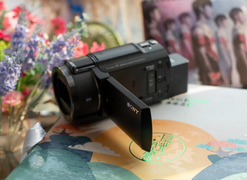 索尼FDR-AX700高清数码摄像机可以拍照吗。拍的照片最大尺寸是多少？