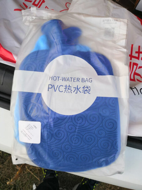 南极人注水PVC热水袋送外套吗，就是防烫套？