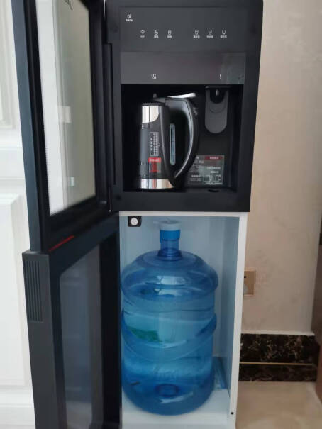 美的饮水机京东饮水机显示缺水是什么原因。桶里有水、也断电试过了。还是不行。谢谢各位。？