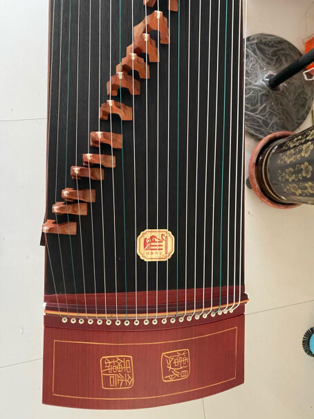 仙声古筝初学者专业演奏考级刻字刻画扬州乐器请问一下初学者比较适合哪款？