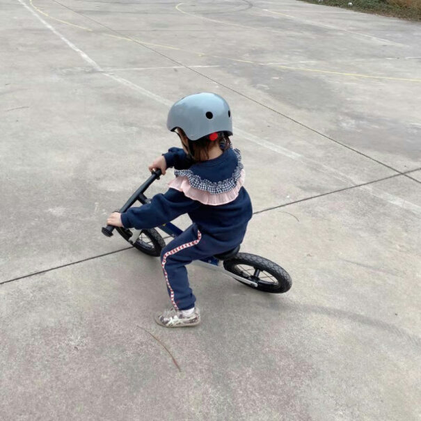 KinderKraft德国平衡车儿童滑步无脚踏单车2-6岁真的能减震吗？效果咋样？
