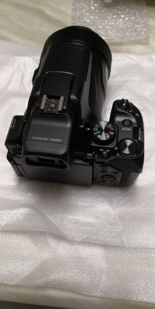 尼康COOLPIX P1000数码相机您好：这款机器是否可配耐思77的UV镜？