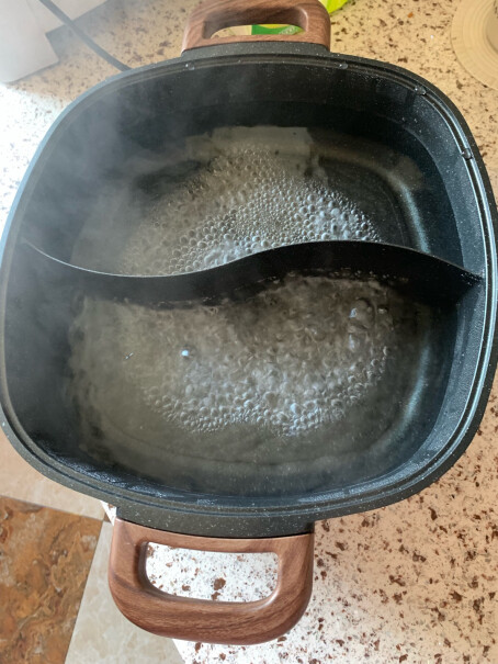 苏泊尔电火锅家用多功能电热锅电煮锅6L这锅水开了是断电，还是一直煮的？