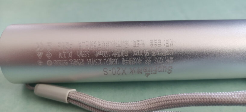 神火X20-S强光手电筒多大的电池啊？