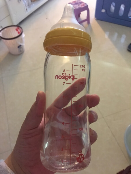 贝亲Pigeon宽口径玻璃奶瓶奶嘴套装婴儿奶瓶240ml+自然实感婴儿奶嘴L码+LL码一岁了。奶粉喂养，选择那种呢？