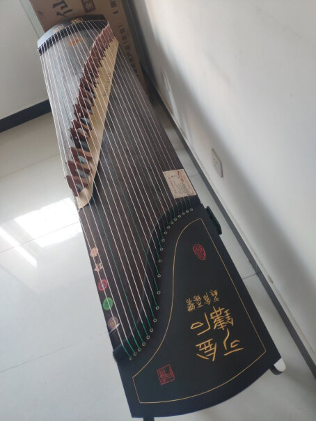 仙声古筝初学者专业演奏考级刻字刻画扬州乐器我想问哈买回来需要自己调音吗？