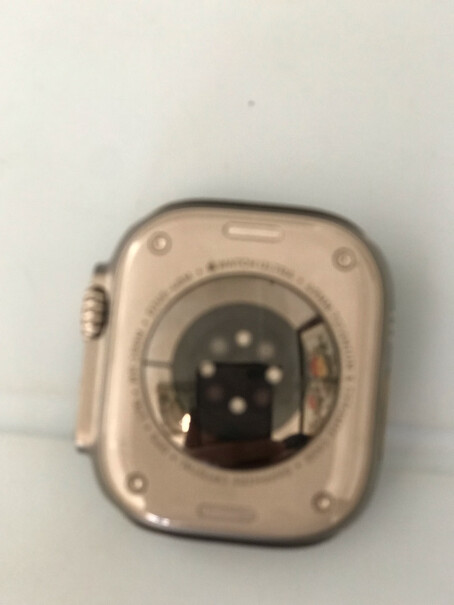 Apple Watch Ultra 智能手表 GPS + 蜂窝款 49毫米 钛金属原色 钛金属表壳午怎么样？入手使用1个月感受揭露！