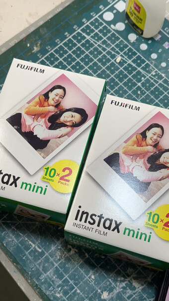 INSTAXInstax mini 相纸mini liplay可以用吗？