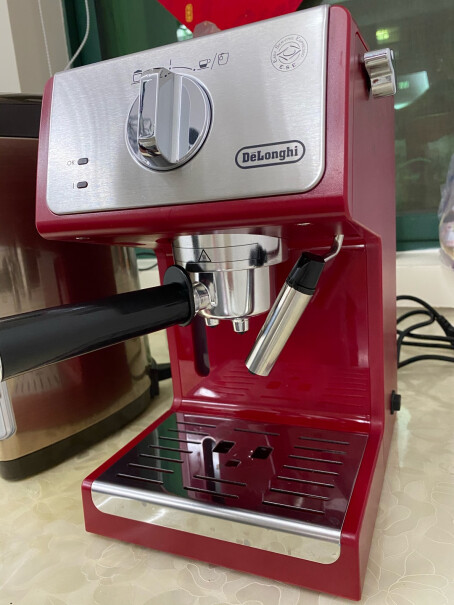 德龙咖啡机趣享系列半自动咖啡机使用的时候噪音大吗？