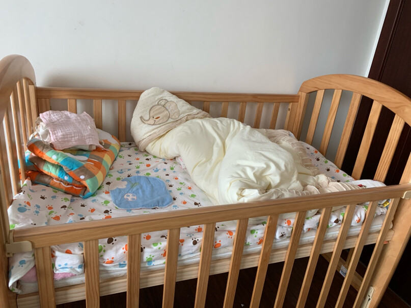 婴儿床gb好孩子婴儿床为什么买家这样评价！内幕透露。