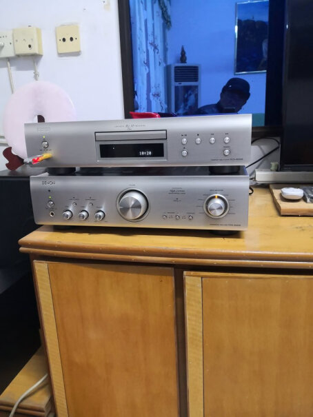 天龙DCD-800NE音箱CD输出有音量控制吗？