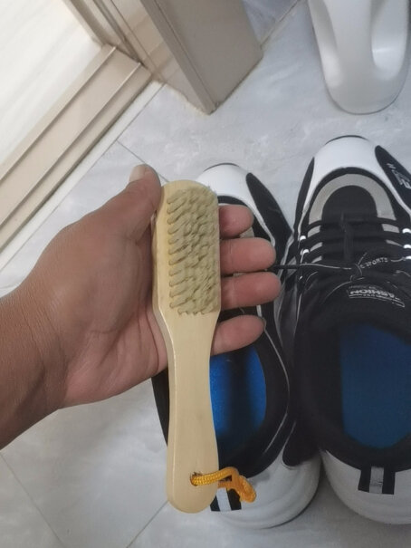 皮具护理品优洁士小白鞋清洁剂洗鞋刷鞋擦鞋神器评测质量怎么样！功能真的不好吗？
