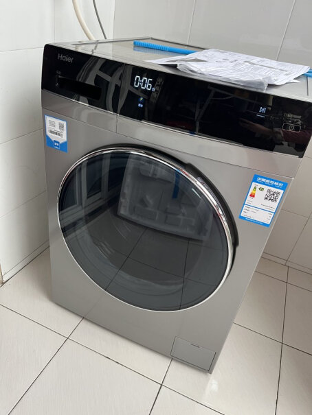 海尔滚筒洗衣机全自动10公斤洗烘一体这个脱水后总是还有很多水吗？