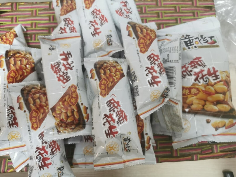 黄飞红坚果炒货传奇麻辣花生分享装多规格休闲零食坚果选购技巧有哪些？内幕评测透露。