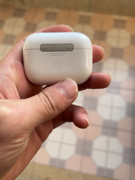 Apple苹果 AirPods Pro (第二代) 主动降噪 无线蓝牙耳机 MagSafe充电盒 请问耳机连接14p或14pm的时候灵动岛有没有动画？