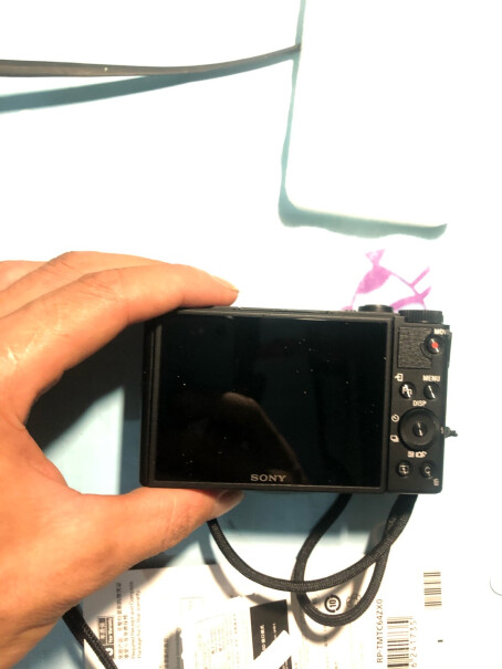 索尼DSC-WX500数码相机数码相机这相机好用吗，我文化不高？