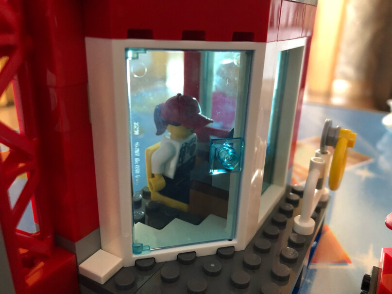 乐高LEGO积木城市系列CITY这个玩具有没有味道？