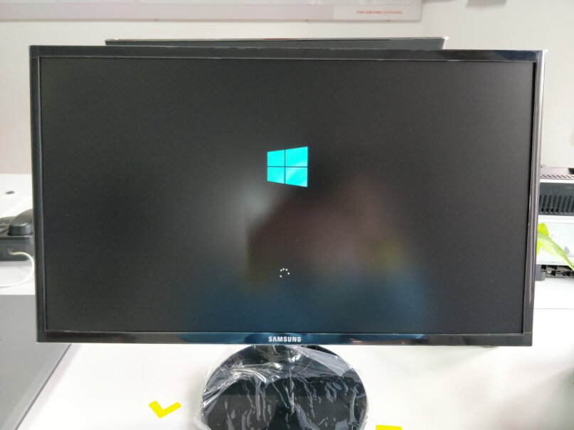 显示器三星23.5英寸微边框HDMI高清接口质量真的差吗,真实测评质量优劣！