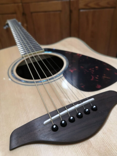 雅马哈FGX830CBL黑色民谣电箱吉他缺角你们好买吉他的话你们会不会也买延长保那些的？