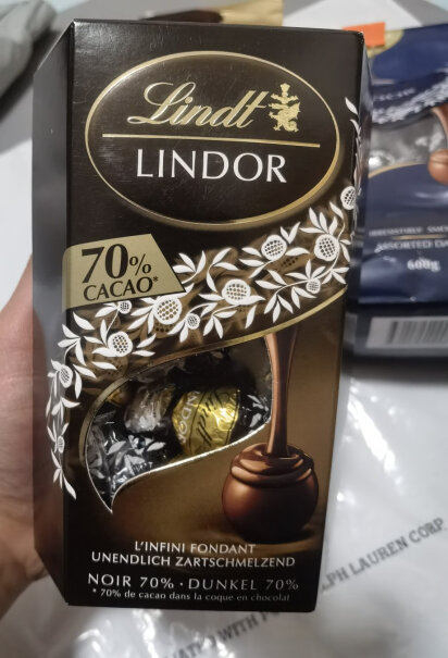 瑞士莲Lindt软心精选巧克力分享装600g一袋大概多少颗？