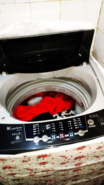 小天鹅9公斤这款洗衣机，洗的时候感觉有点洗不动，洗衣服时转动不大。