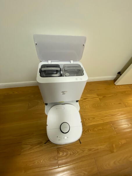 美的扫地机器人扫拖一体W11自清洁免洗拖布热风烘干扫地机拖地机擦地机自动洗地机吸尘器第一次用怎么连接？
