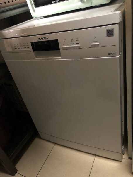 西门子SIEMENS烟灶洗套装请问这款洗碗机，台面800高能装吗？