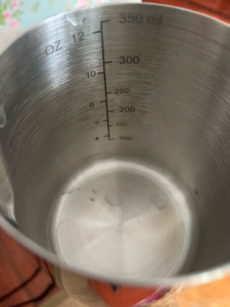 焙印304不锈钢咖啡机拉花杯这杯打泡杯带刻度吗？一次能打多少奶？