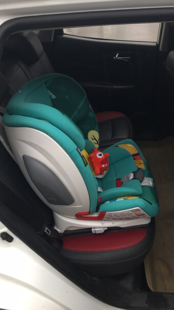 感恩儿童汽车安全座椅9个月-12岁宝宝座椅大家安装时都用防磨垫没？皮座椅会不会被磨坏呢？