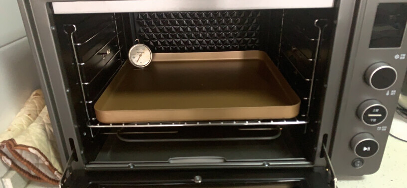 海氏电烤箱75升家用商用专业烘焙多功能大容量这个烤法棍怎么样蒸汽自己喷么？