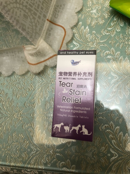 湃特安琪儿泪痕消咀嚼片泰迪狗，快9岁了，狗狗爱吃吗？