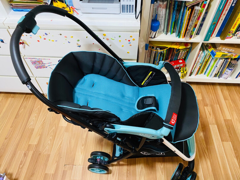美国GRACO葛莱婴儿推车可座可平躺请问是正品吗？新生儿可以使用吗？