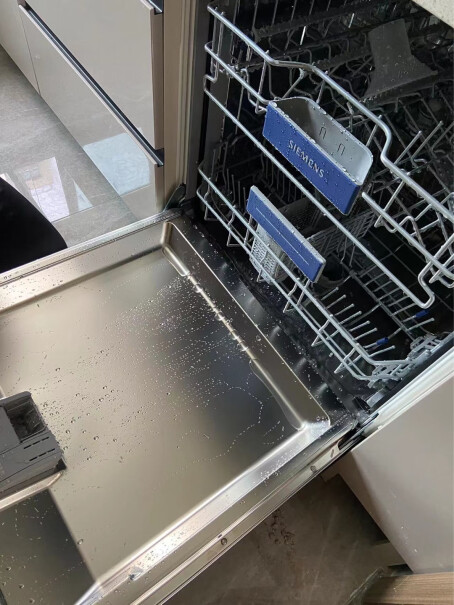西门子SJ63EX00KC请问洗碗机是上排水吗？