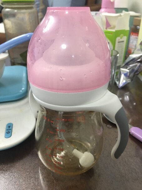 gb好孩子PPSU奶瓶洗奶瓶时重力球总是掉下来不跟奶嘴连在一起。，大家的都这样吗？
