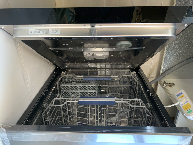 美的13套大容量嵌入式可以把消毒柜的位置拆了放洗碗机吗？
