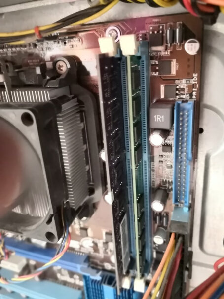 协德台式机内存条DDR3 2G PC3-10600能打lol吗买了这个？