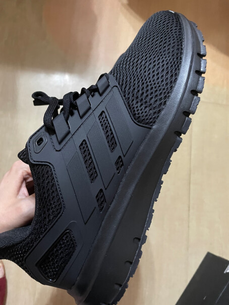 阿迪达斯 跑步鞋adidas ULTIMASHOW男鞋 黑色 43码分析性价比质量怎么样？优缺点曝光真相！