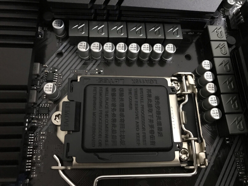 技嘉Z390GAMING这个主板可以搭配intel i7-9700kf cpu吗？
