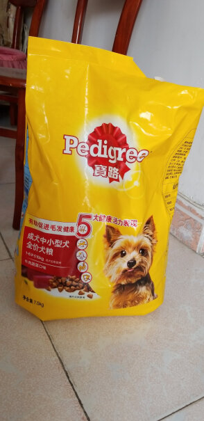 宝路成犬狗粮7.5kg牛肉味泰迪茶杯犬柯基全犬种通用全价粮有谁知道这个包装袋上的狗狗是啥品种么？