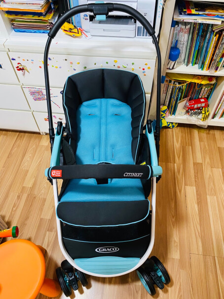 美国GRACO葛莱婴儿推车可座可平躺15kg以上能承重吗？ 靠背很软吗？宝宝坐上去背会弯？垫硬纸板垫到哪？