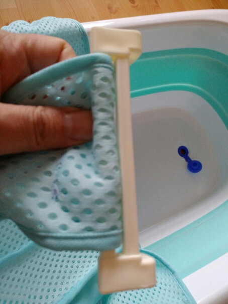 日康（rikang浴盆婴儿洗澡盆婴儿折叠浴盆浴网会不会不好晒干，长期湿的怕滋生细菌不卫生。
