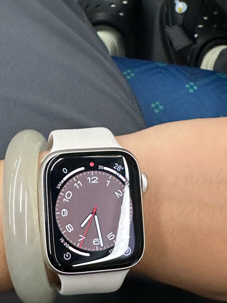 Apple Watch SE 2022款手表可以测血压、血糖、心率吗？