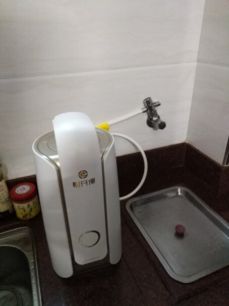 易开得净水器家用这款饮水机滤芯好不好换？