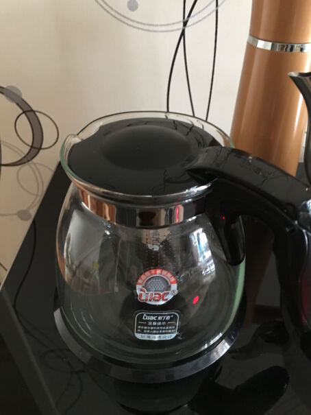 司迈特Q5茶吧机家用饮水机加大尺寸立式下置式温热型保温壶塑料盖有味吗？