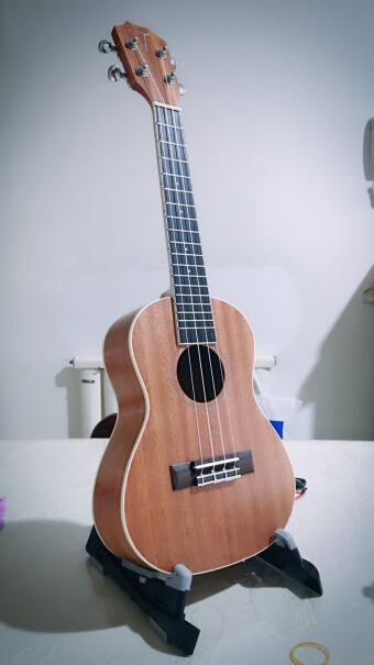 尤克里里TOM尤克里里ukulele乌克丽丽沙比利入门小吉他23英寸真的好吗！评测下怎么样！