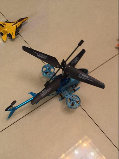 勾勾手遥控飞机玩具遥控合金耐摔遥控直升机男孩航模玩具飞机这飞机几天能到啊 为啥我买的老是在出库？